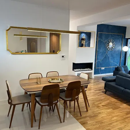 The Crown Pool * Beograd