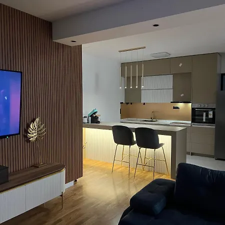 The Crown Pool Beograd