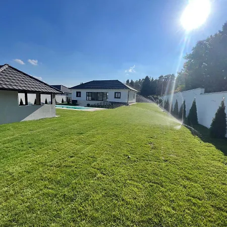 The Crown Pool Villa *