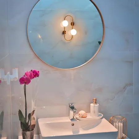 Villa The Crown Pool Beograd