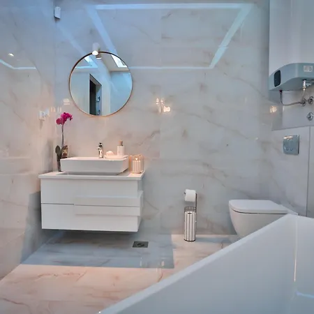 The Crown Pool Villa *