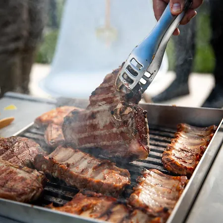 The Crown Pool Beograd