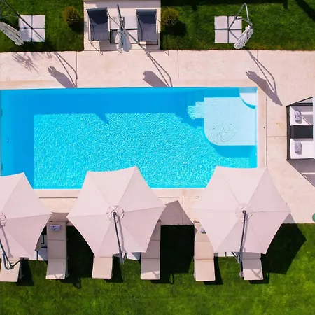 Villa The Crown Pool