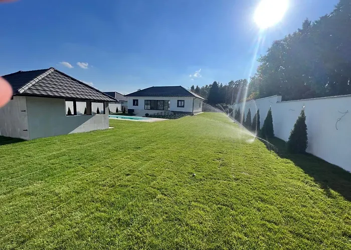 The Crown Pool ヴィラ *