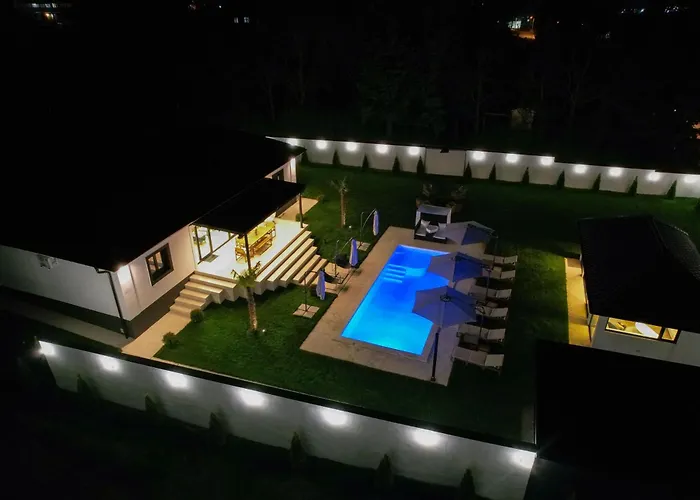 ヴィラ The Crown Pool ベオグラード