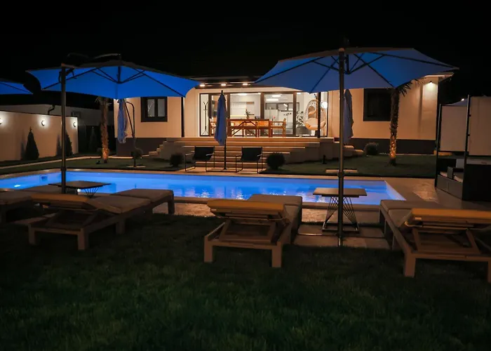 The Crown Pool * ベオグラード