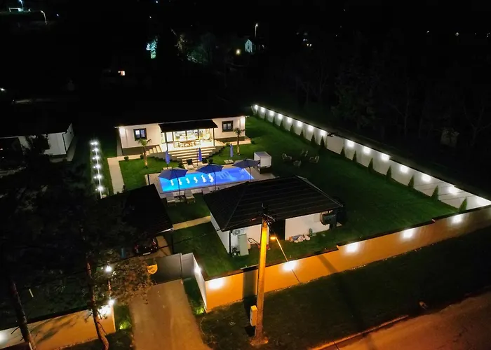 ヴィラ The Crown Pool