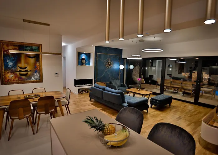 The Crown Pool ヴィラ *