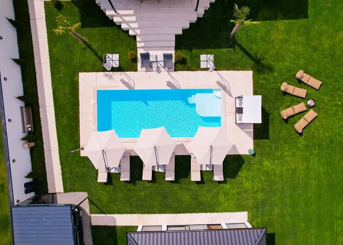 The Crown Pool ヴィラ *